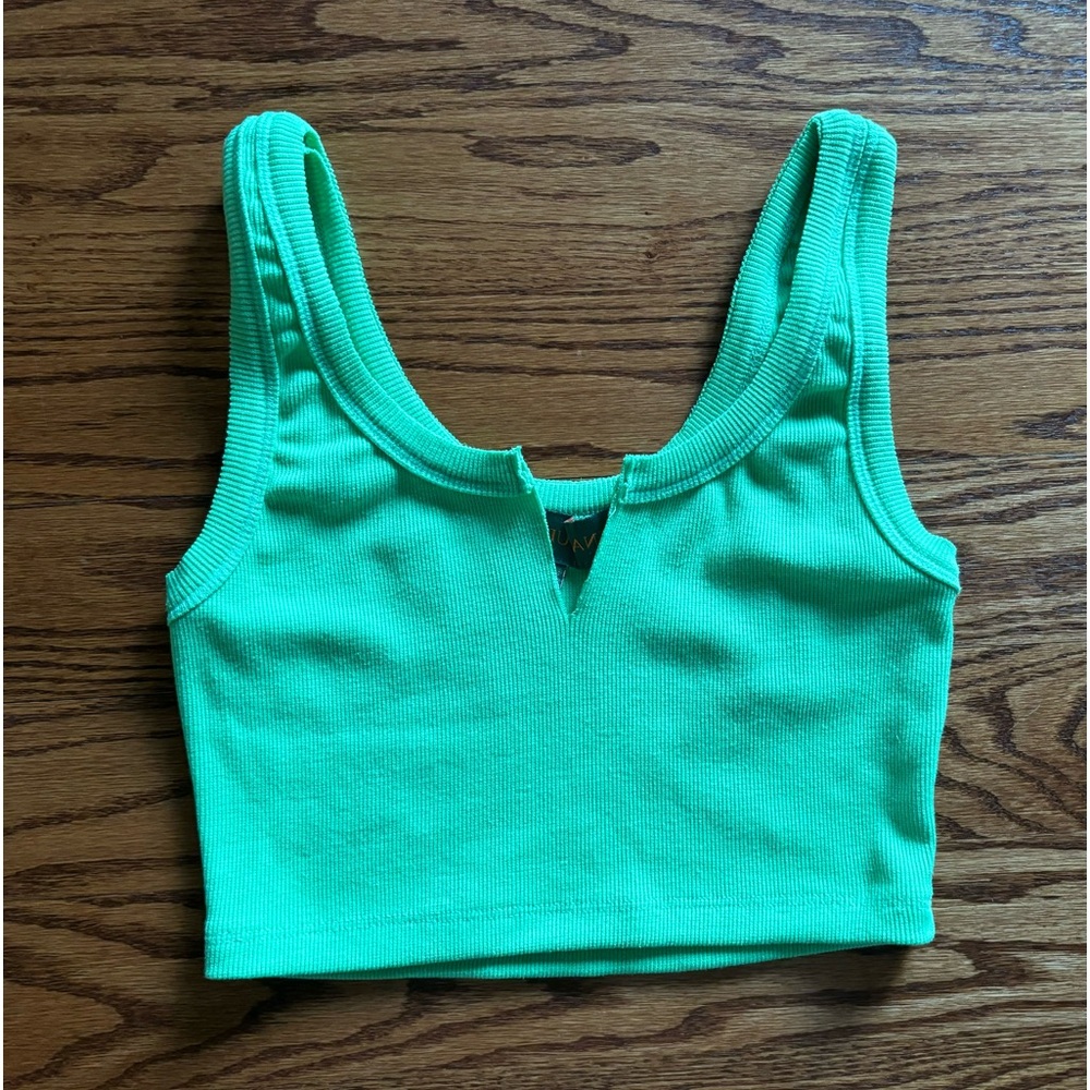 Cropped green tank. Barely worn. Size small. Thick ribbed material